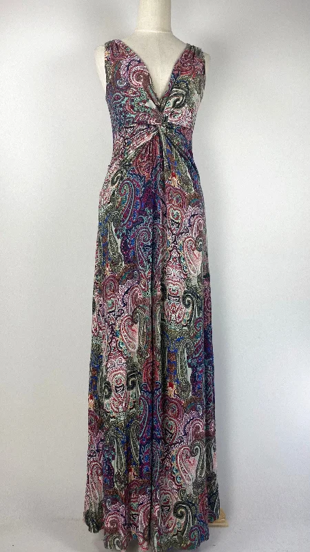 Chic Trends For The Fashion Savvy Sleeveless Knit Paisley Maxi Dress, Colored