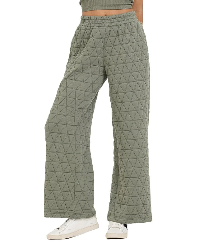 Stylish Women's Apparel Vintage Havana Quilted Flare Pant