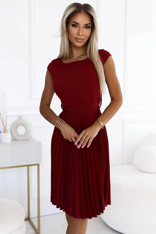 Women's Trendy Casual Clothes Numoco 311-15 LILA Pleated dress with short sleeves - color burgundy Women's Trendy Casual Clothes Numoco 311-15 LILA Pleated dress with short sleeves - color burgundy