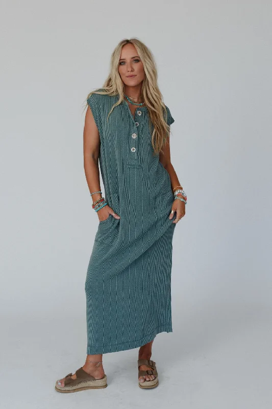 Trendy New Clothes The Nest Madeline Textured Maxi Dress - Moss