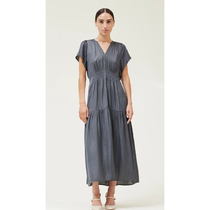 Stay Ahead In Style Silva Grade and Gather Midi Dress