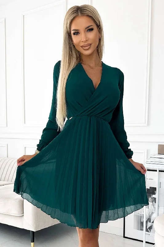 Trendy Aesthetics Numoco 313-14 ISABELLE Pleated chiffon dress with a neckline - green Trendy Aesthetics Numoco 313-14 ISABELLE Pleated chiffon dress with a neckline - green