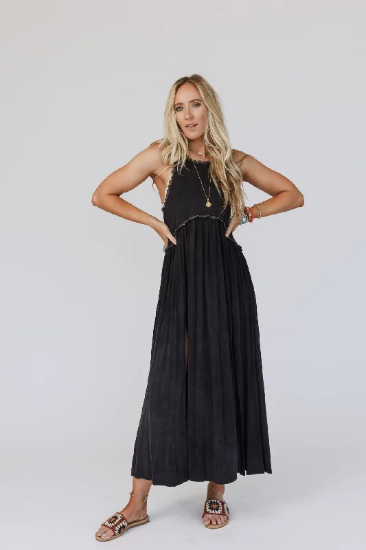 Insane Discount Onslaught Daisy Chain Maxi Dress - Black