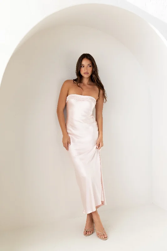 Feminine Soft - Hued Styles Delilah Maxi Dress - Musk