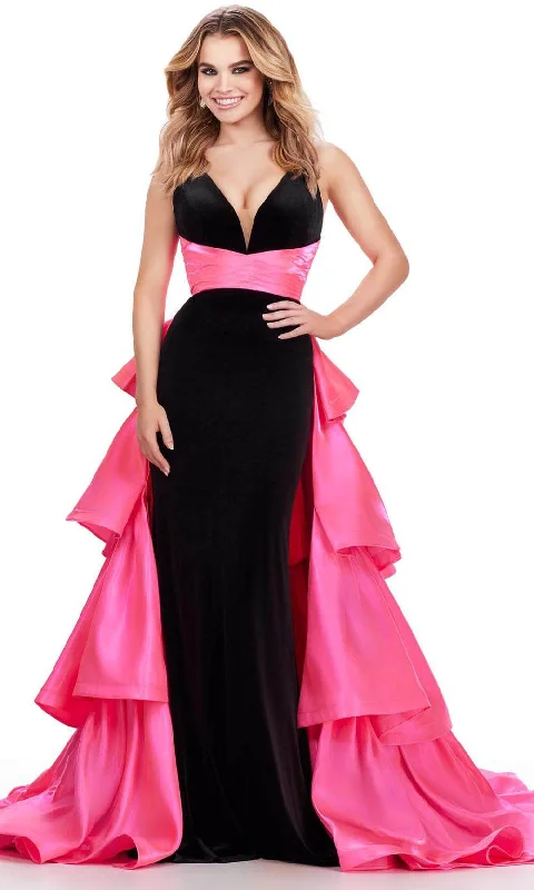 Exclusive Designer Collection Ashley Lauren 11643 - Plunging V-Neck Sleeveless Dress