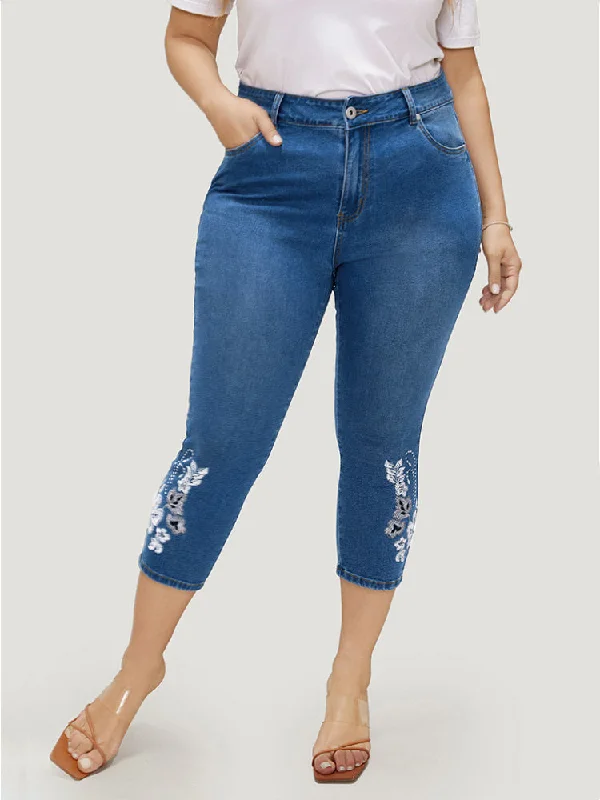 Women's Luxury Garments Athleisure Wear Promotion Very Stretchy High Rise Medium Wash Embroidered Cropped Jeans Women's Luxury Garments Athleisure Wear Promotion Very Stretchy High Rise Medium Wash Embroidered Cropped Jeans