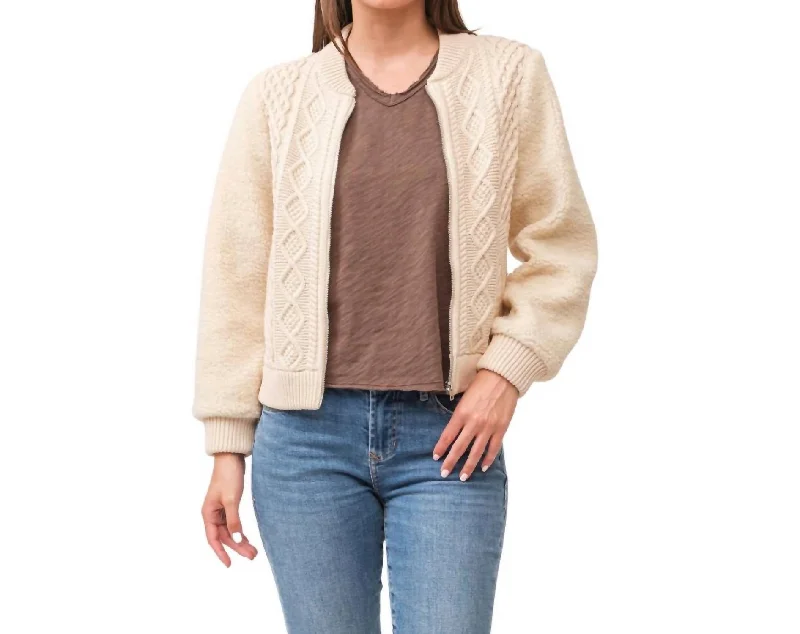 Quick Grab Deals Erla Sweater In Antique White