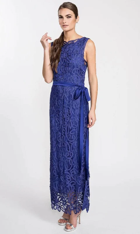 Stylish Looks Soulmates D1312 - Bateau Neck Sleeveless Long Dress